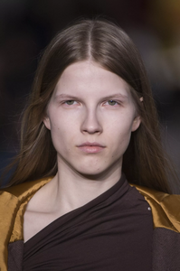 detail-defile-rick-owens-automne-hiver-2018-2019-paris-detail-85.thumb.jpg.09a2e4262618f0b2eb6862cf705009a9.jpg