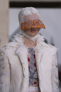 detail-defile-thom-browne-printemps-ete-2019-paris-detail-14.thumb.jpg.1cefdd2a9aa7a1c1cc35a81942472438.jpg