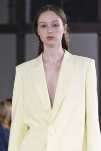 detail-defile-tibi-printemps-ete-2019-new-york-detail-92.thumb.jpg.ac5d328967669827c2e3d006e1ad84fb.jpg
