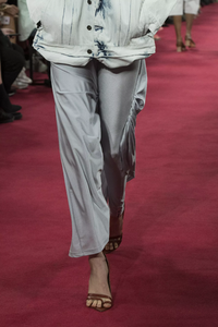 detail-defile-yproject-printemps-ete-2019-paris-detail-33.thumb.jpg.7d06b2b8a3a76142b80188d0555b04e5.jpg