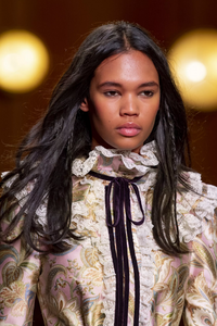 detail-defile-zimmermann-automne-hiver-2020-2021-new-york-detail-61.thumb.jpg.2554a6d8dbc88c185adf8b2a26fbd319.jpg