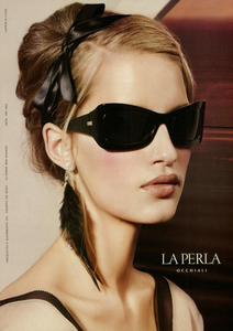 di_Battista_La_Perla_Eyewear_Spring_Summer_2004.thumb.png.bec00f267f4ebf6b39d589fdb469994b.png