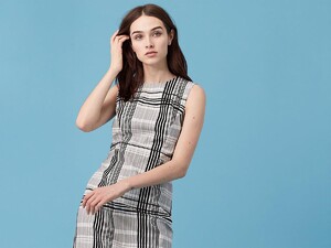 diane-von-furstenberg-darnley-black-Sleeveless-Tailored-Dress.thumb.jpeg.1d60e96e280a5376066d1b04959489e4.jpeg