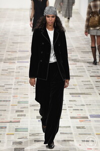 dior-aw20-0035-c7735e.thumb.jpg.de1e4e64d5f82134145f71ab8ccae3dc.jpg