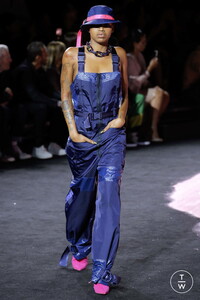 fenty-x-puma-ss18-0002-cad7fa.thumb.jpg.6b120530924d2fb39c0b9068ba7a5ecf.jpg