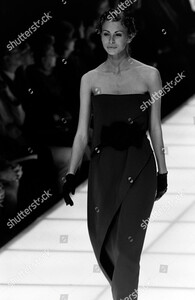 giorgio-armani-fall-1993-db1.jpg