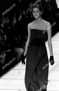 giorgio-armani-fall-1993-db2.jpg