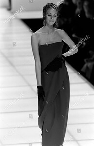 giorgio-armani-fall-1993-db3.jpg