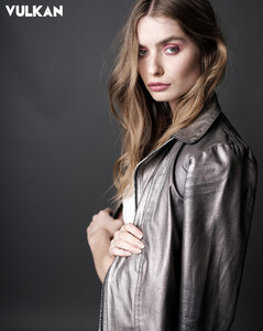 girl04.jpg