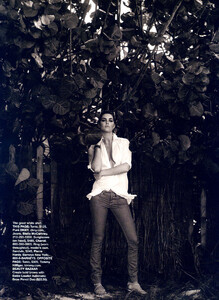 hilary_rhoda-baz-apr09-2.jpg