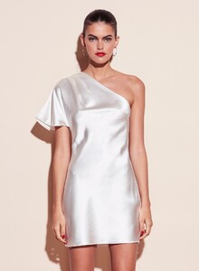 ivory_mini_crop1_2600x.jpg