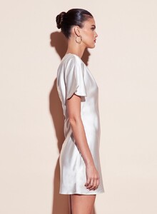 ivory_mini_crop3_1200x.jpg