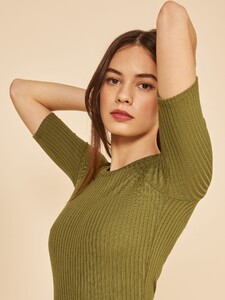 janine-top-pear-1.jpg