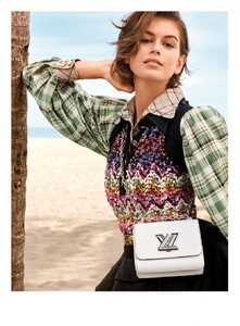 kaia-gerber-for-louis-vuitton-twist-bags-for-spring-2020-campaign-5.jpg