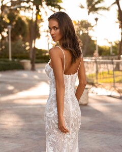 katgorbanovbridal_97305854_1611293162359043_2196227352837657476_n.jpg
