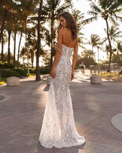 katgorbanovbridal_97337704_2642423059349482_966251062186558799_n.jpg