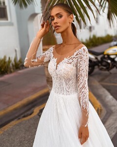 katgorbanovbridal_99422042_261999821844210_2281178269347418511_n.jpg