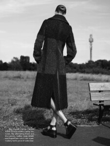 lexi-boling-by-karim-sadli-for-the-gentlewoman-magazine-10-fall-winter-2014-2015-2.thumb.jpg.d7838b16484533f46496b8da7283f29f.jpg