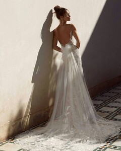 madilanebridal_100359182_2707450369490005_3660169840134651010_n.jpg
