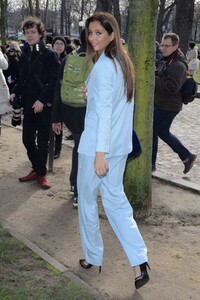 malika-menard-at-leonard-paris-show-fall-winter-2018-paris-fashion-week-france-8.jpg