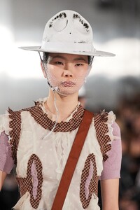 margiela0051.thumb.jpg.11abaa2c0e63ad6c0d3007c64b362ef5.jpg