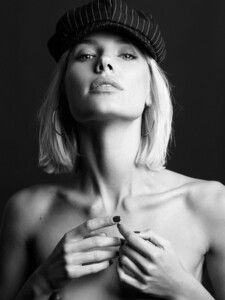 michael-jack-woloszynowicz-fashion-body-jenny-sever-wilhelmina-new-york-5a-750x1000.thumb.jpg.a4c849a128a4cd56747933e711ee262d.jpg