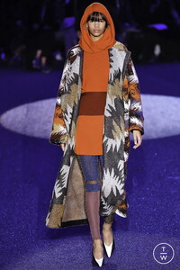missoni-aw19-0019-111cdc.thumb.jpg.67e05d789a79ba9c17feafbddb72fa75.jpg
