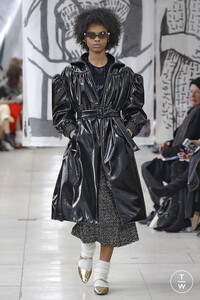 miu-miu-aw18-0021-a5df7d.thumb.jpg.143e5b03cc5af16599a329f7d5dfbb27.jpg