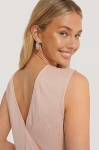 nakd_deep_v-back_modal_top_1018-005666-0802_04g.jpg
