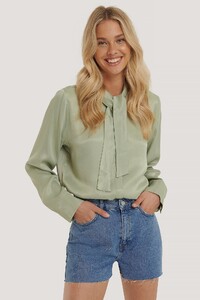 nakd_high_waist_destroyed_denim_shorts_1100-002983-0116_01j.jpg