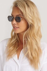 nakd_octagon_frame_sunglasses_1015-000820-5064_01l.jpg