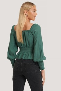 nakd_puff_shoulder_smocked_arms_blouse-1635-000062-0010_03b.thumb.jpg.346a6fa918a0d6700e26cdcd27c3c9c1.jpg