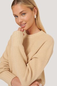 nakd_round_neck_knitted_sweater-1635-000045-0005_04g.thumb.jpg.f83b16f4744098990cc723c7a35ca8b0.jpg