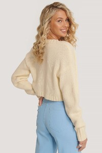 nakd_short_knit_cardigan-1628-000053-4070_02b.jpg