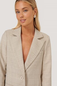 nakd_shoulder_padded_checked_blazer-1635-000049-7733_04g.thumb.jpg.185c9f5c5af6e37624ca4ed01a0acd0b.jpg