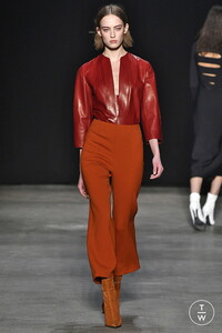 narciso-rodriguez-aw17-0008-dca8b4.thumb.jpg.b30e2e2555deaad8d842a56d900c59d4.jpg