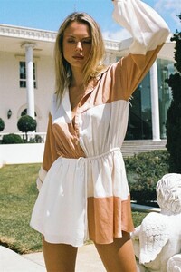 new-indiana-dress-4_1080x.thumb.jpg.b1b61f8e1142b26db91daa524d28d37c.jpg