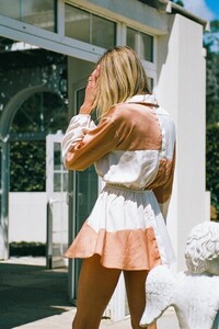 new-indiana-dress-8_1080x.thumb.jpg.09cc642c9e36d175fbd8db00a1a23d8d.jpg