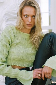 new-pistachio-scrunch-top-5_1080x.thumb.jpg.65e16d91d61a0f115e562fd1b6256ff5.jpg