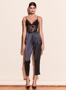 obsidian_tapered_pant1_407cdf58-0c6b-4193-81ff-2c4c3c3db787_2600x.jpg