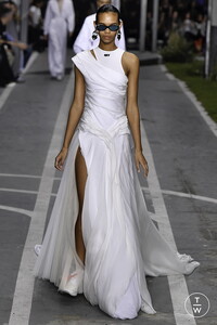 off-white-ss19-0013-a85d23.thumb.jpg.68dc9712634f33aa1e9a2edda0c92202.jpg