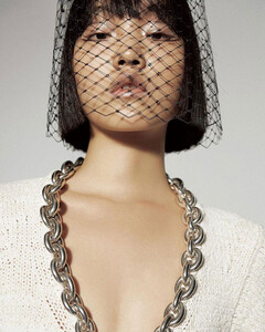 pan-haowen-vogue-china-june-2020-3.thumb.jpg.60fd2c843bcbafcff8bb15e338b89f62.jpg