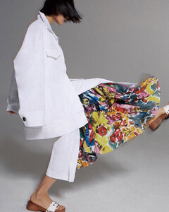 pan-haowen-vogue-china-june-2020-6.thumb.jpg.6f8267c183fff3cf12961c2b91feb042.jpg