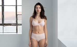 pansy-bra-high-rise3_1fd8e8d6-c46f-4afc-ac4e-a6185c6fd7d3.jpg