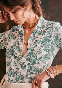 pierro-shirt-botanic_print-a1p86jdwfxafaf0p28yp.jpg