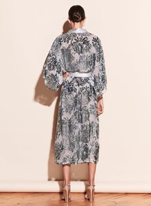 platinum_fil_coupe_kimono_full3_1200x.jpg