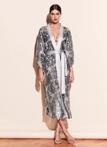 platinum_fil_coupe_kimono_full4_2600x.jpg