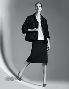 pp-13ss-gentlewoman-newlady-01a.thumb.jpg.43a72e908d7eae4bf097be25d0eb5e97.jpg