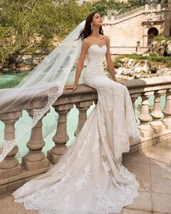 pronovias_95443039_229997134920795_3282524475977171179_n.jpg