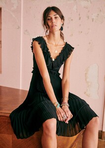 rachelle-dress-black-kl9wbgam8dc2vvhsfw8q.jpg